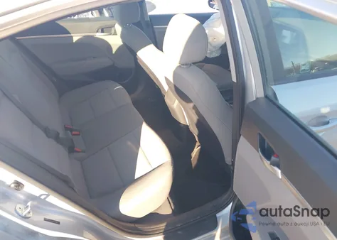 2019 Hyundai Elantra Se z USA, uszkodzony, nr VIN 5NPD74LF4KH489559